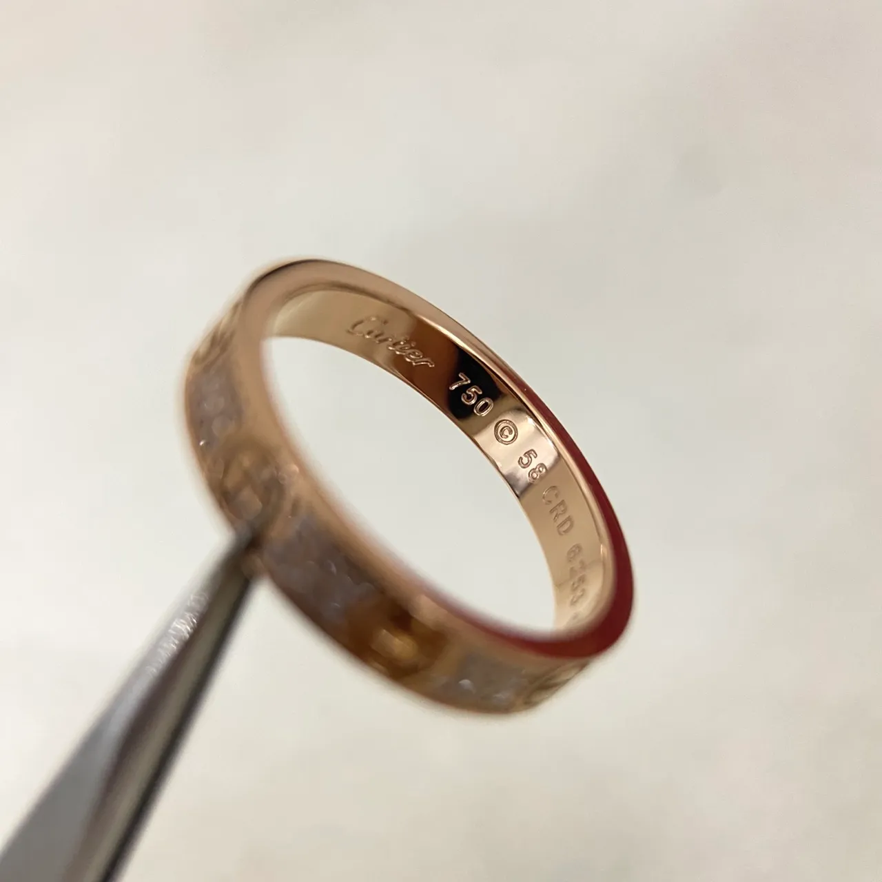 خاتم كارتير ذهب فضة Pavé Diamond إطار نقش البراغي تفاصيل 3