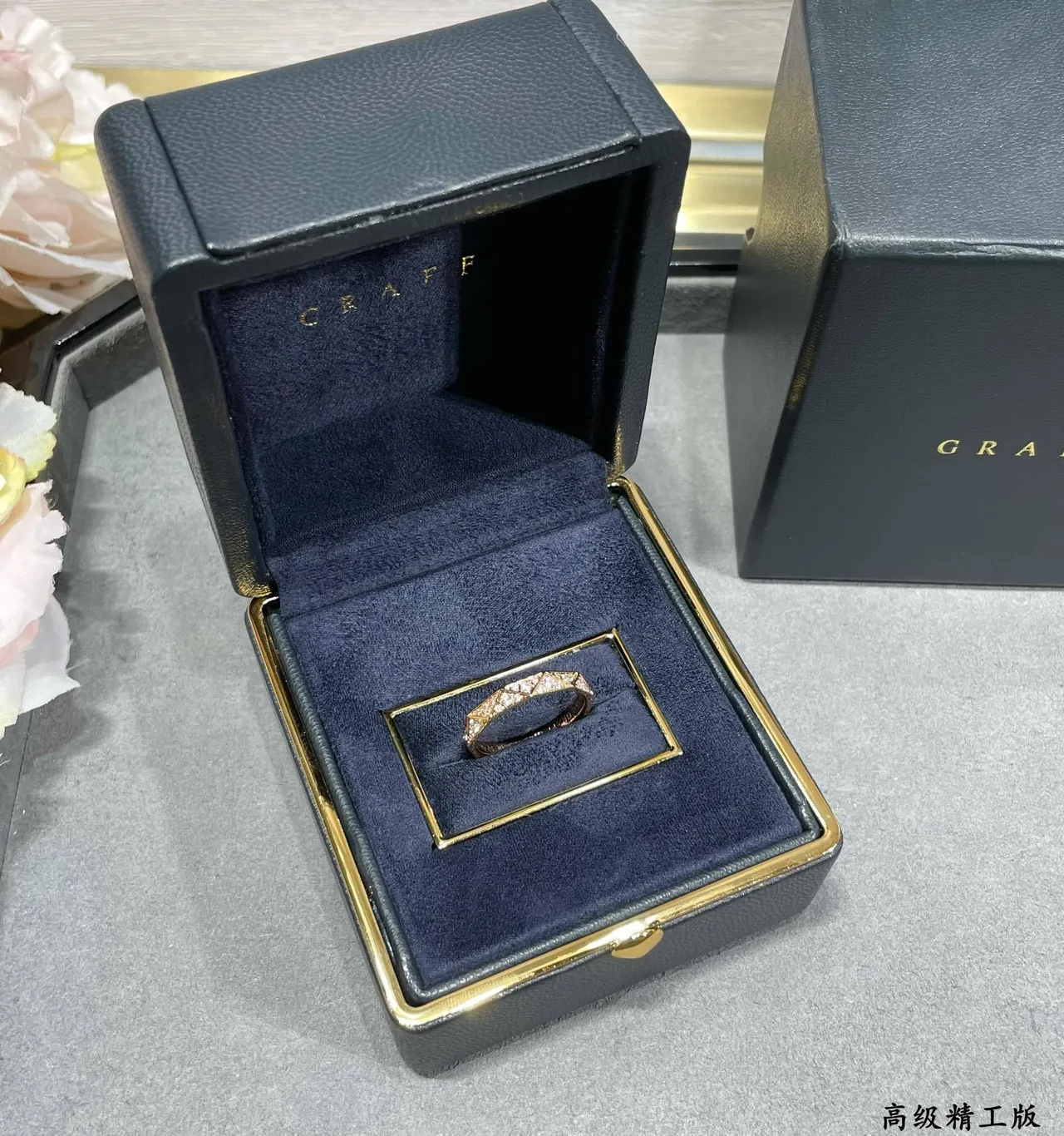 Cartier Juste un Clou و مجموعة Love حلقات الماس الهندسية المقطوعة المرصعة Pavé 6