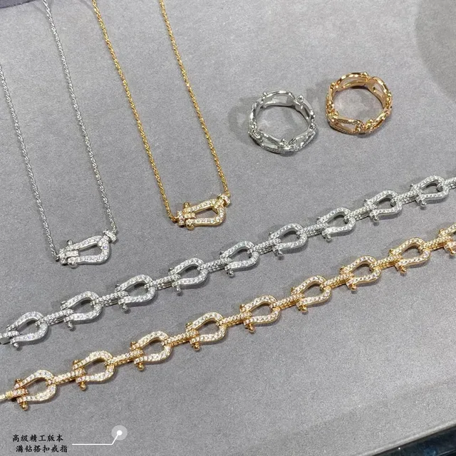 Cartier Juste un Clou 和 Love Open Heart Pavé 戒指 2