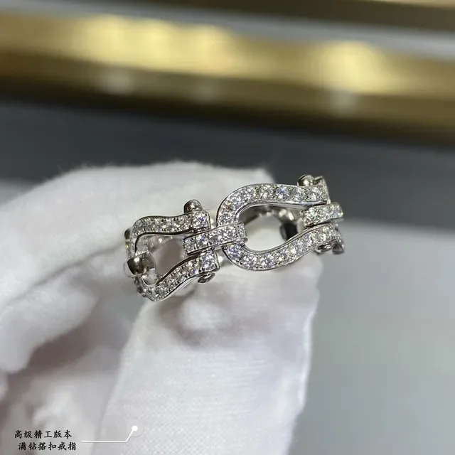 Cartier Juste un Clou 和 Love Open Heart Pavé 戒指 3