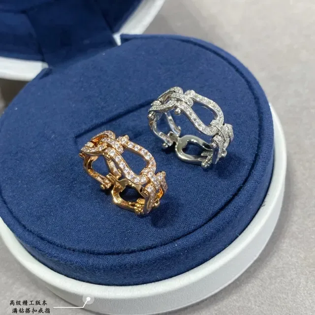 Cartier Juste un Clou 和 Love Open Heart Pavé 戒指 5