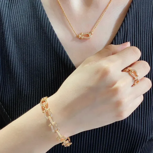 Cartier Juste un Clou 和 Love Open Heart Pavé 戒指 9