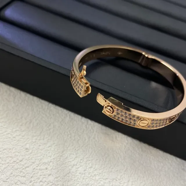 Cartier Love সোনা রুপা হিঞ্জড ব্যাঙ্গেল প্যাভে সেট ব্রেসলেট 9