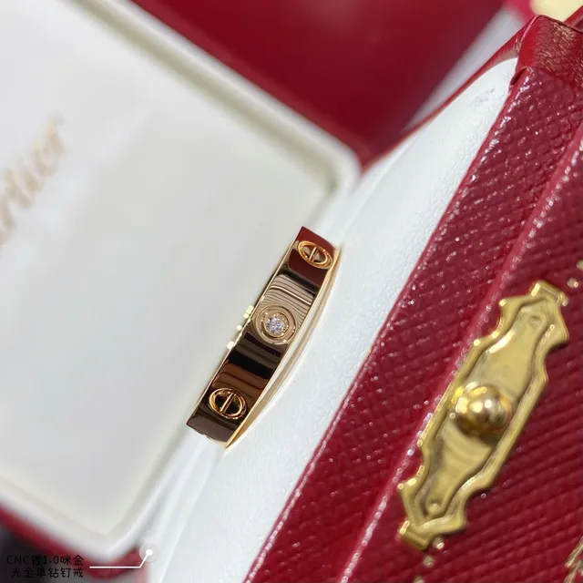 Cartier Love 银色平带螺纹图案戒指 7