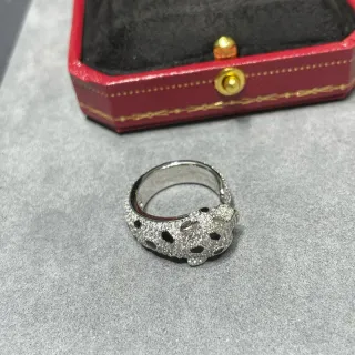 خاتم Cartier Panthère Pavé Crystal و Onyx Panther