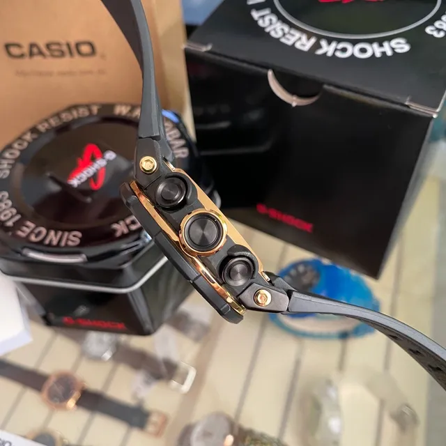 Casio G-Shock Preto Dourado Robusto Relógio Analógico-Digital 3