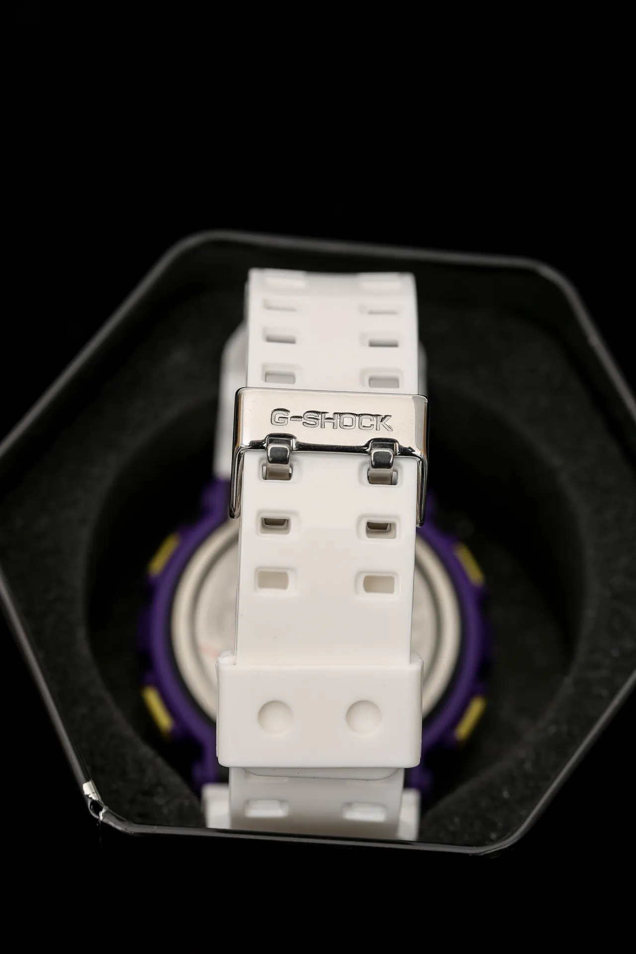 Casio G-SHOCK বেগুনি এবং সাদা রেজিন স্পোর্টস ওয়াচ 5