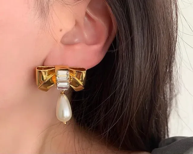 Celine Bow Baguette Crystal Pearl Drop কানের দুল 5