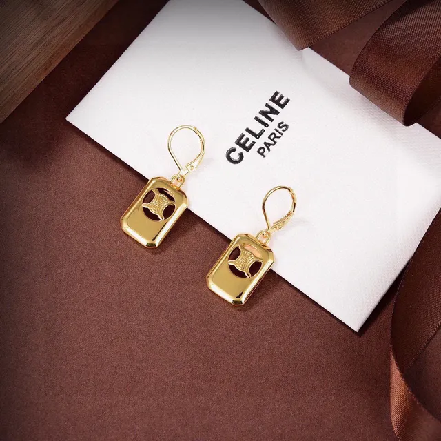 Celine Triomphe Boucles d'oreilles dorées avec logo découpé 3