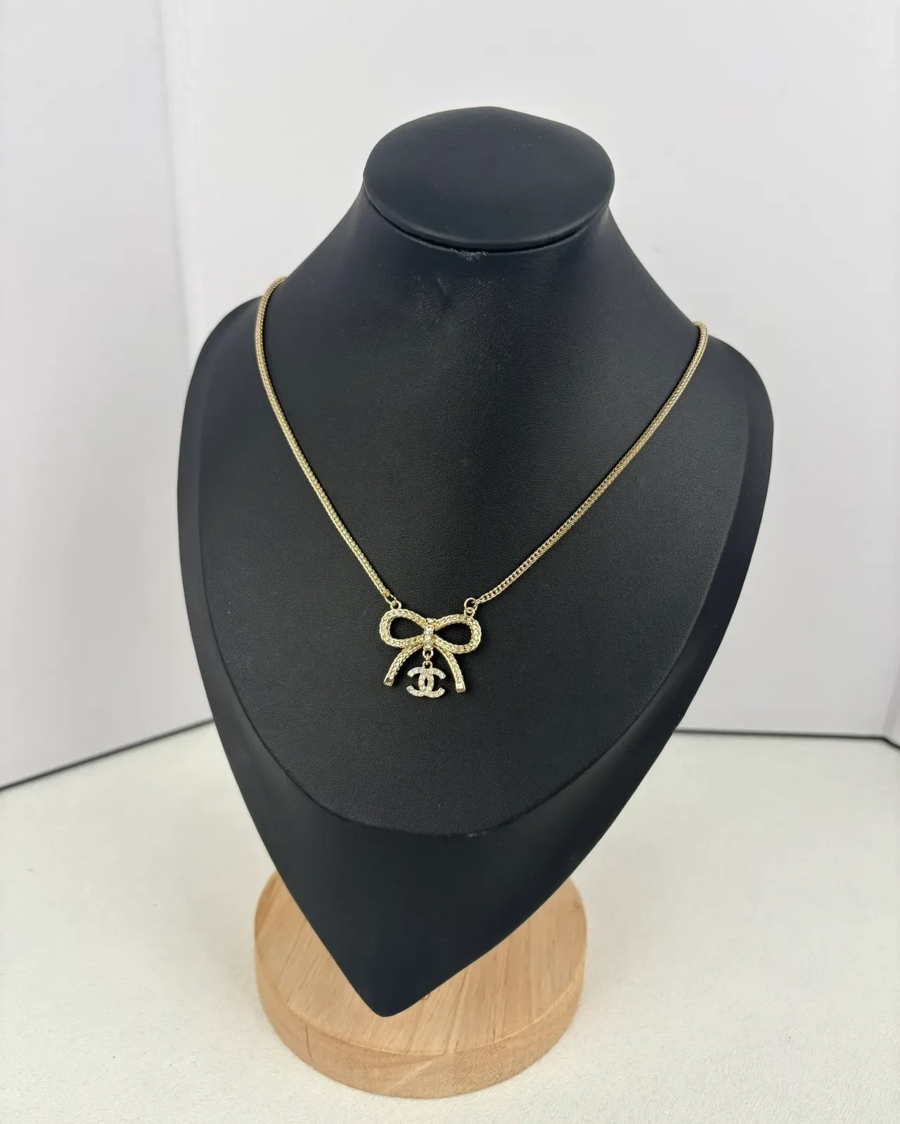 Chanel Bow Pendant Gold-Tone Chain Necklace 5