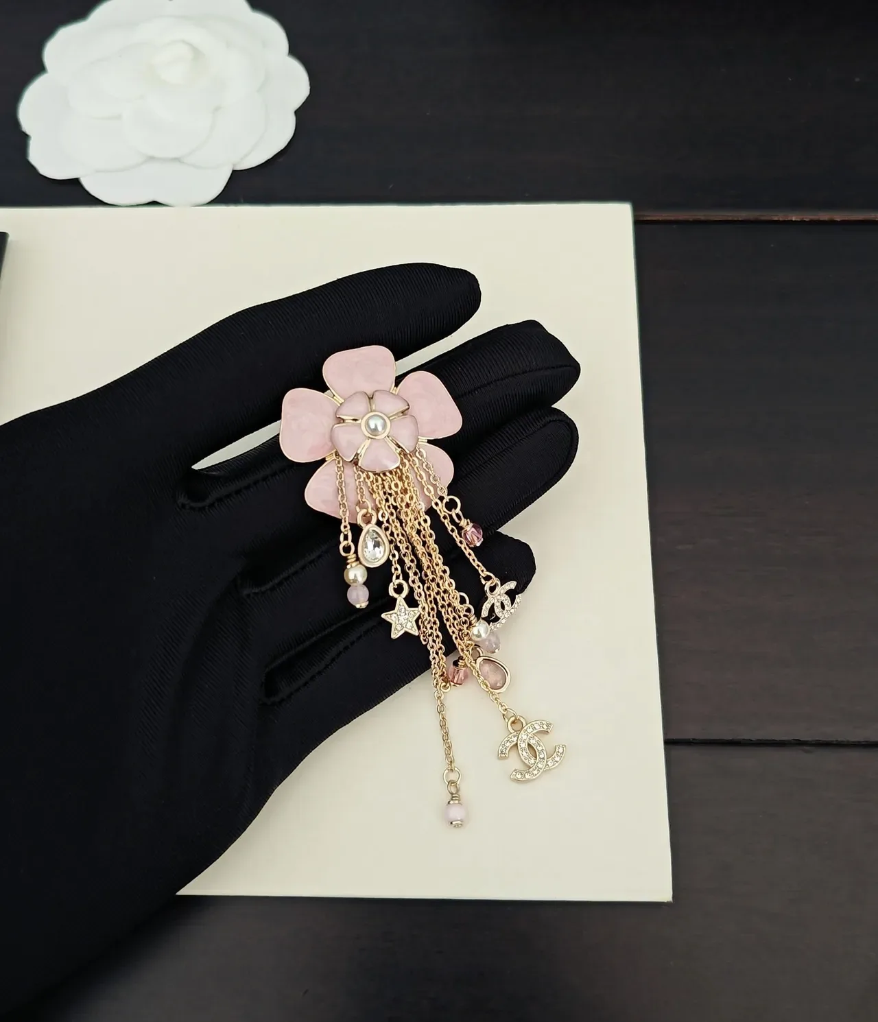 Chanel Camélia Broche Or Rose à franges Motif Floral Chaîne Pendante 2
