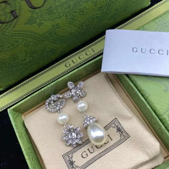 Chanel Brincos Camélia Pérola Prata Bege Motivo Floral 6