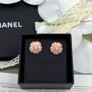 Chanel Camellia الذهب الوردي النمط الزهوري بريق إنهاء المينا أقراط