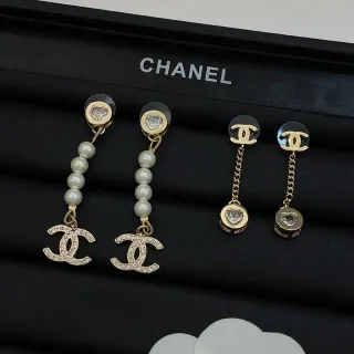 Chanel CC Logo Pendientes con Perlas y Cristales de Corazón