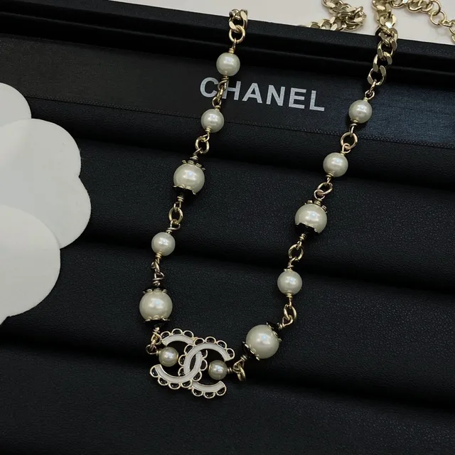 Chanel CC Colar de pérolas Corrente dourada bege Corrente Curb Contas cultivadas 2