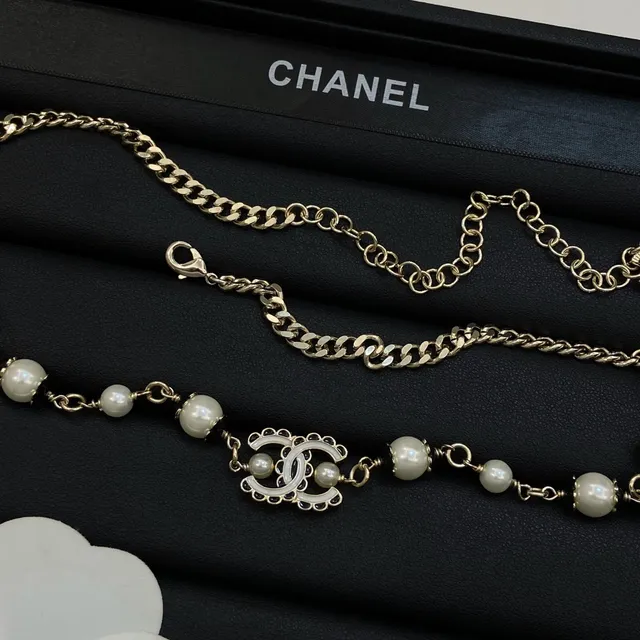 Chanel CC Colar de pérolas Corrente dourada bege Corrente Curb Contas cultivadas 3