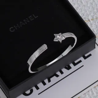 Chanel كوميت نجمة نمط باڤيه كريستال فضي سوار بانجل مفتوح