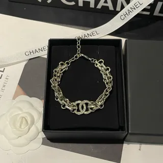 Chanel سوار سلسلة CC مزين بالكريستال