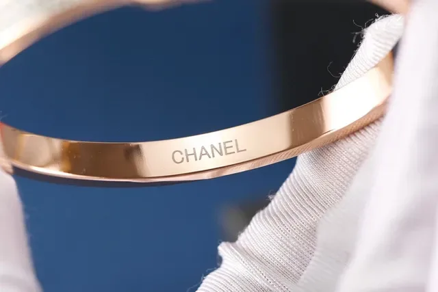 Chanel Gold Silver Pavé-Crystal Band Interlocking CC Logo Clasp Bracelet 4