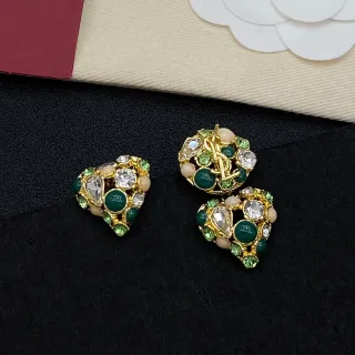 Chanel أقراط أخضر ذهبي شكل قلب كلستر سيت