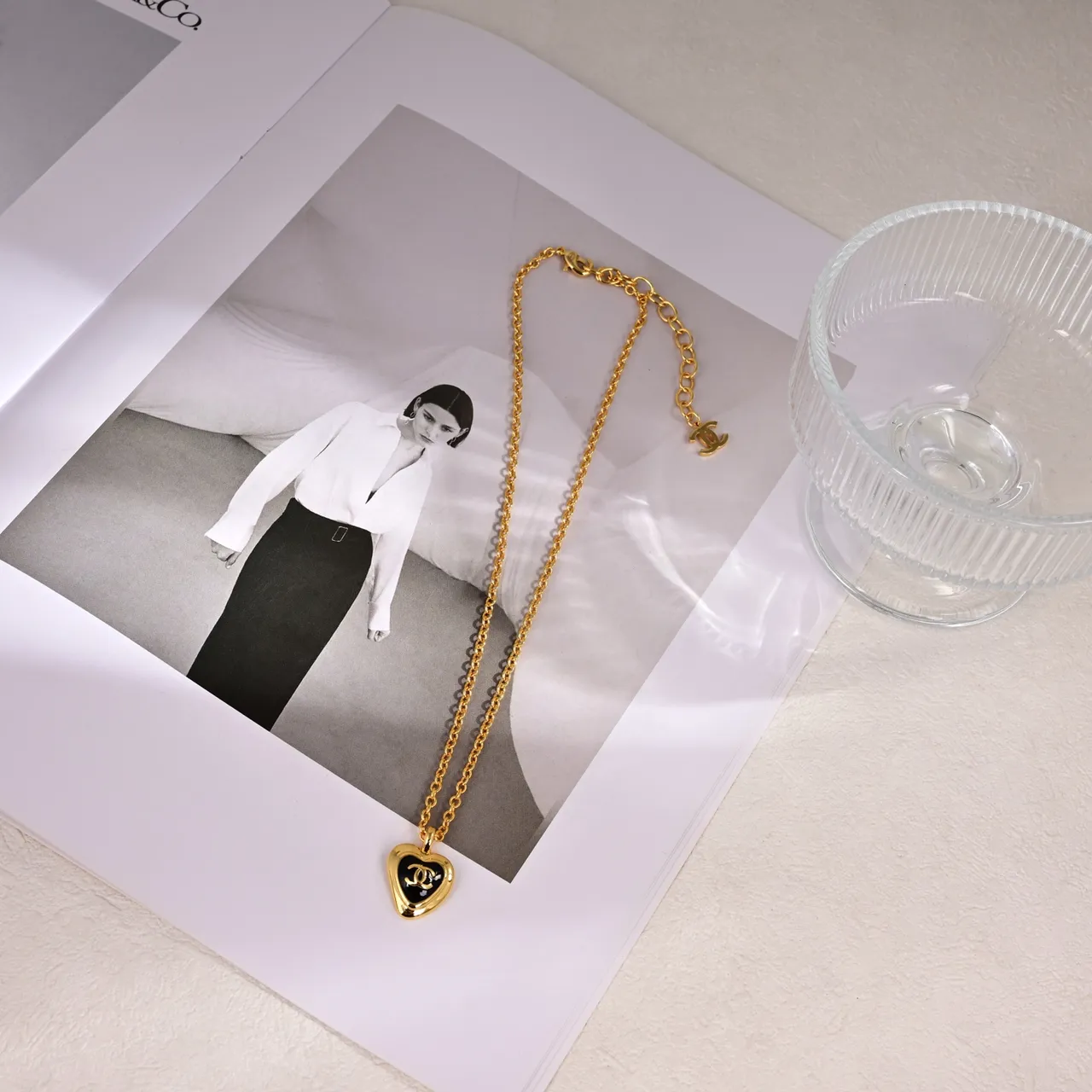 Colar Chanel Pingente Coração Corrente Curb Ouro Preto 2