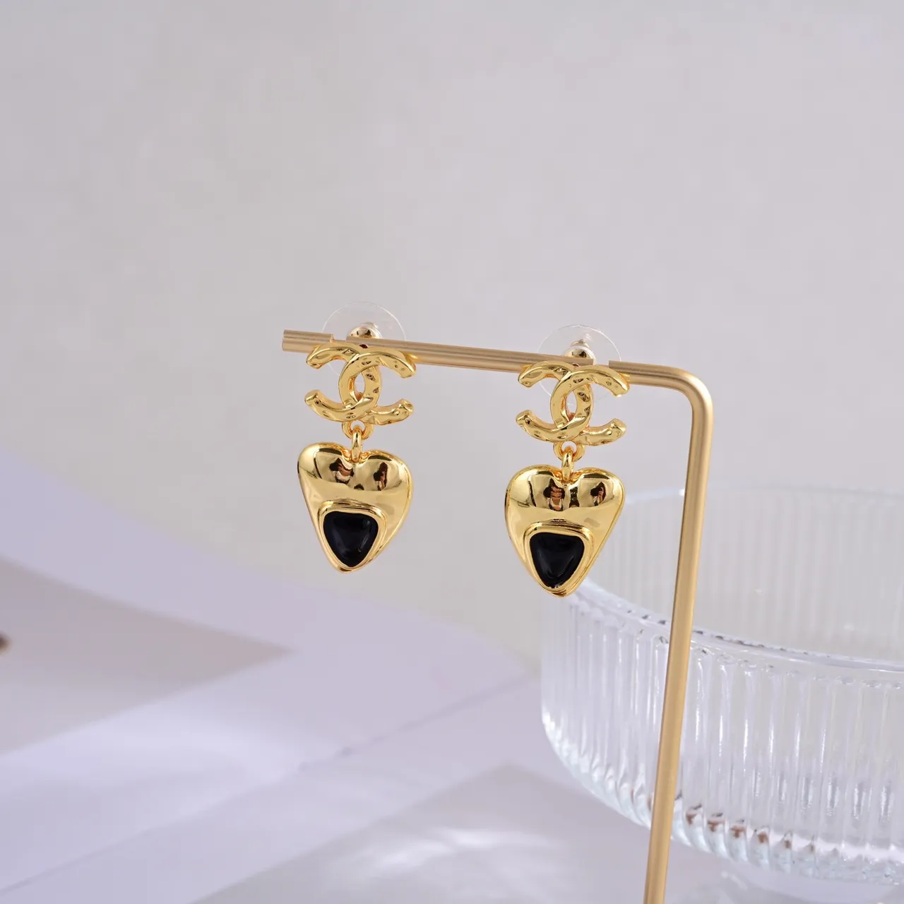 Colar Chanel Pingente Coração Corrente Curb Ouro Preto 5