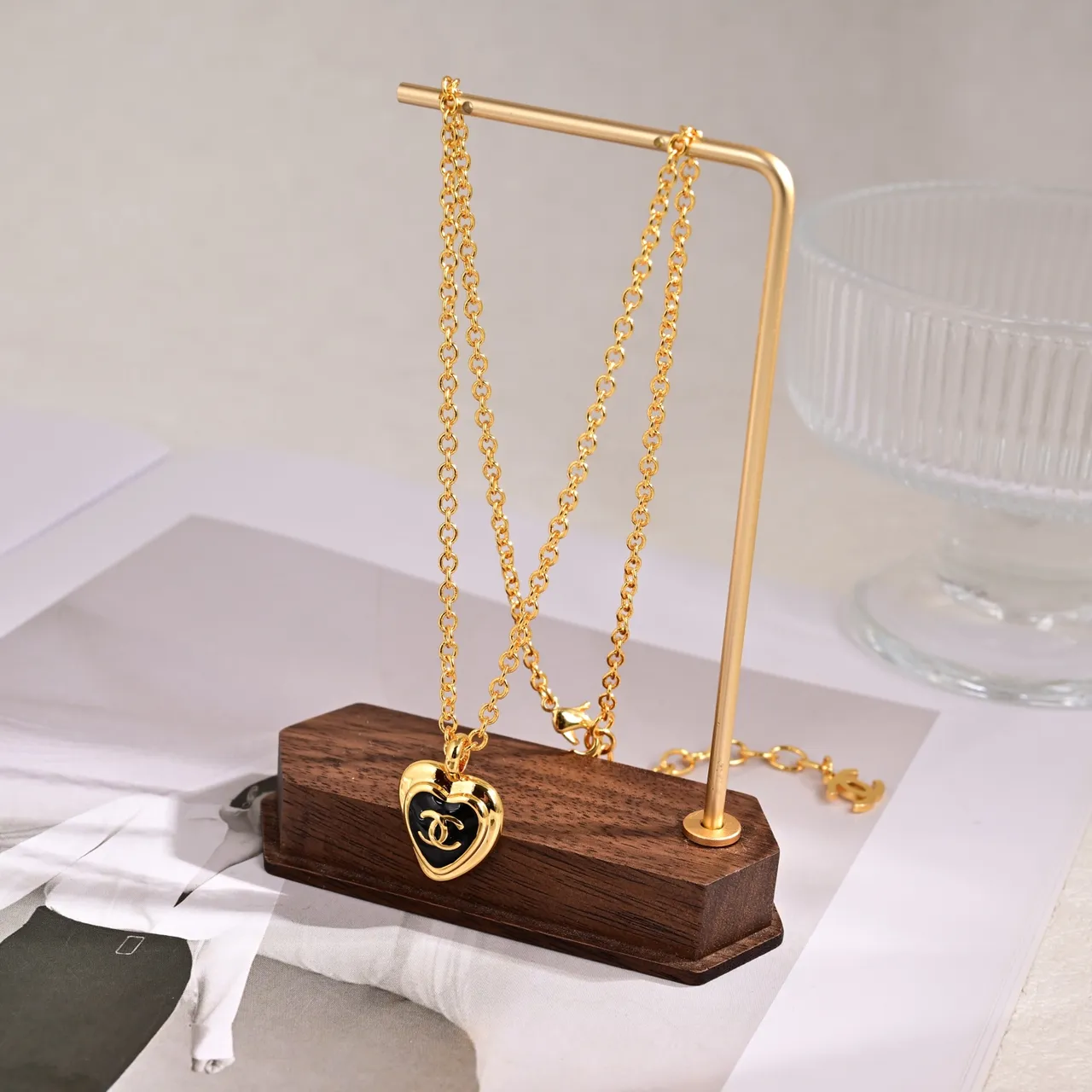 Colar Chanel Pingente Coração Corrente Curb Ouro Preto 6