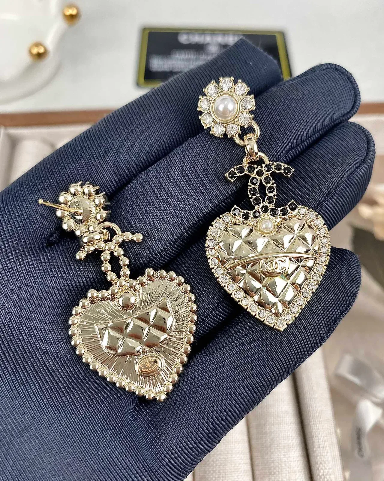 Chanel Heart-Shaped Crystal and Pearl Drop Earrings 3