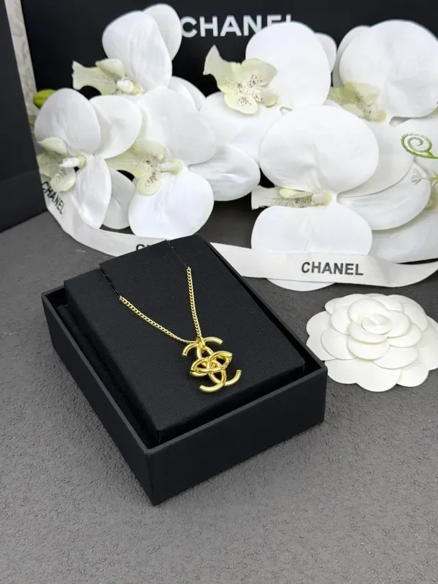 Chanel Interlocking CC Logo Metal Collier Or Noir 8