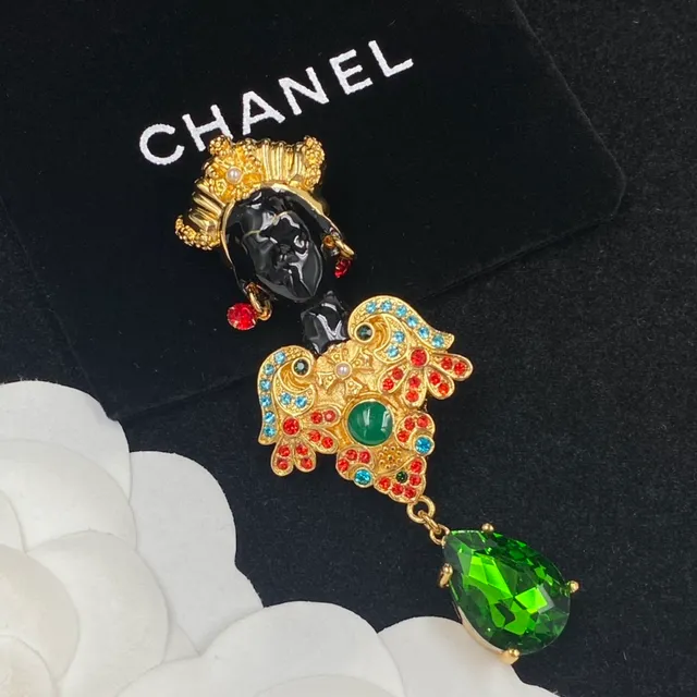 Chanel मेकअप कंपैक्ट मोटिफ एनामेल और क्रिस्टल ब्रोच 17