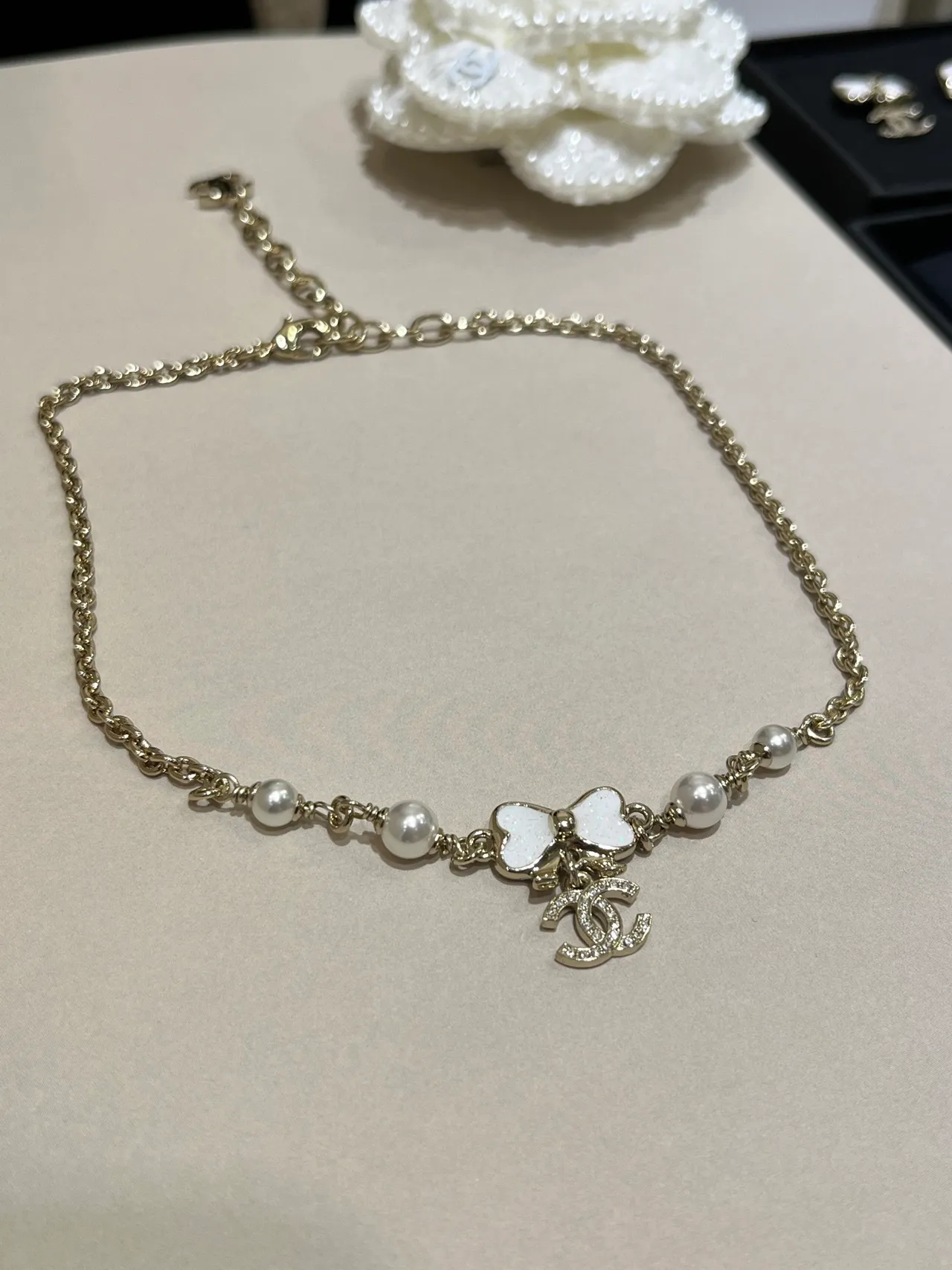Chanel Perle et Nœud Charme Bracelet Or Ton 5