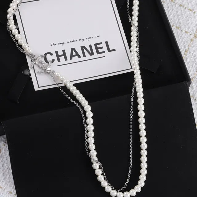 Chanel لؤلؤ وسلسلة CC Logo قلادة مزدوجة السلسلة 5