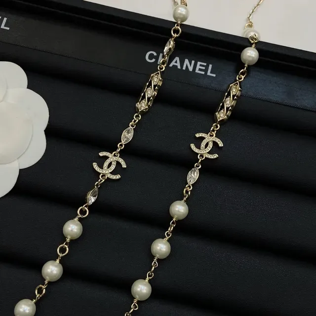 Chanel Pearl and Crystal CC Motif Necklace 4