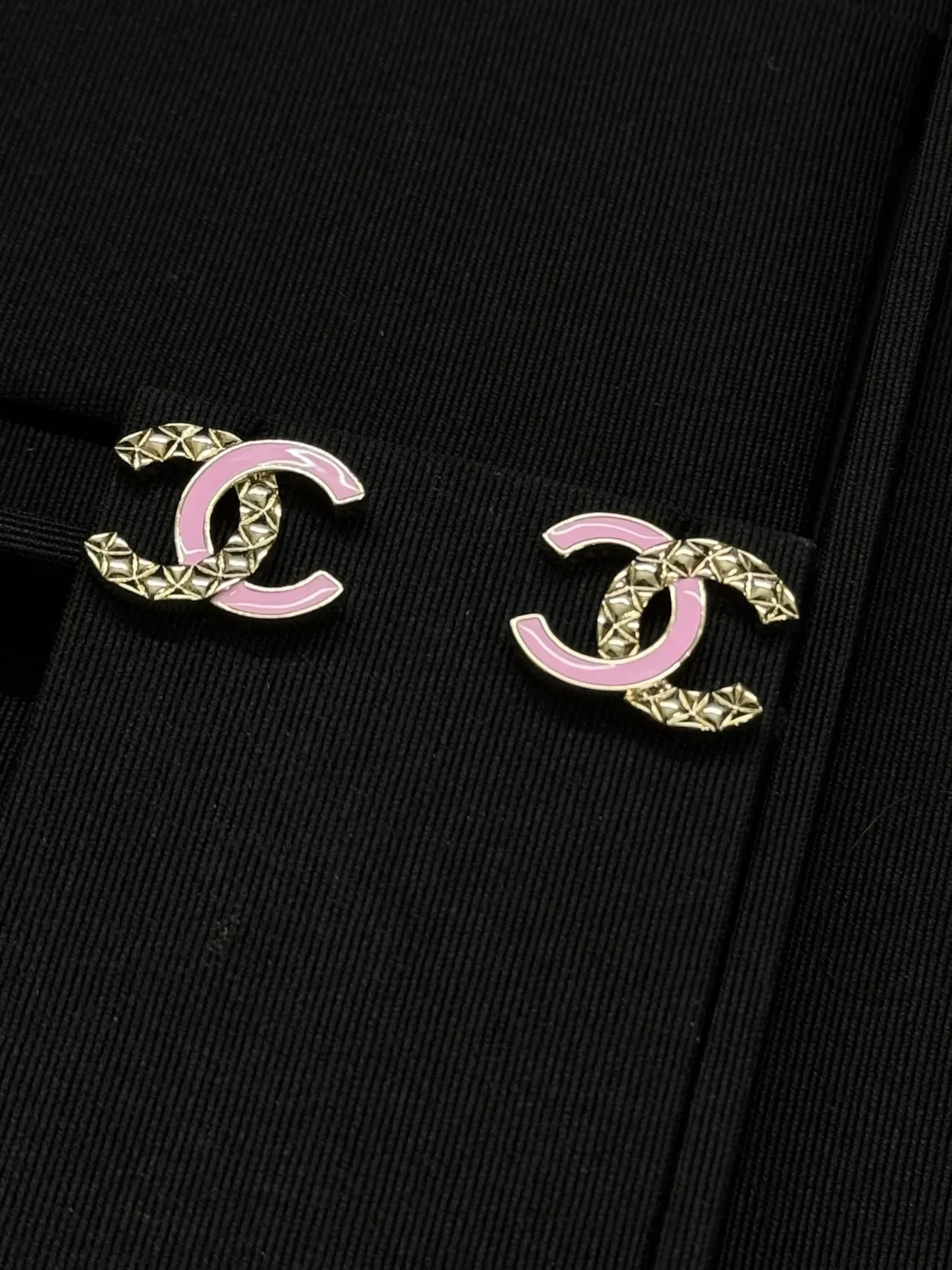 Chanel Boucles d'oreilles Or Rose Interlocking CC Logo Émail 4