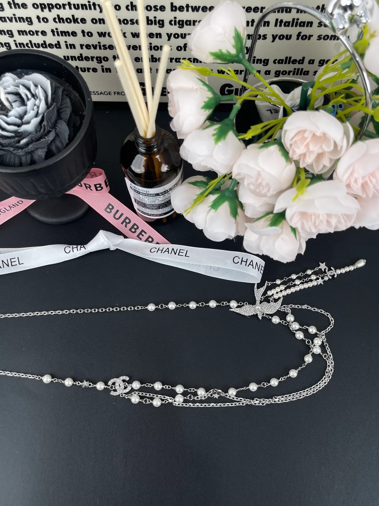 Chanel Collier blanc argenté multi-couches perles et chaîne 3
