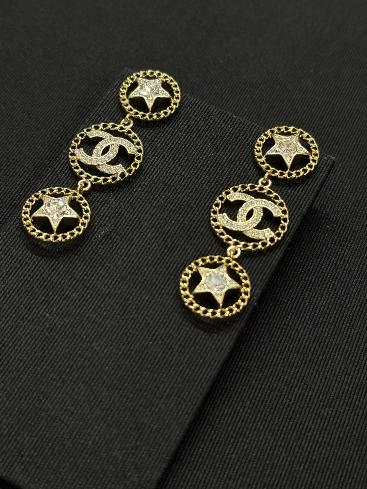 Chanel estrella y CC gota dorada transparente triple-capa borde de cadena círculos aretes 2