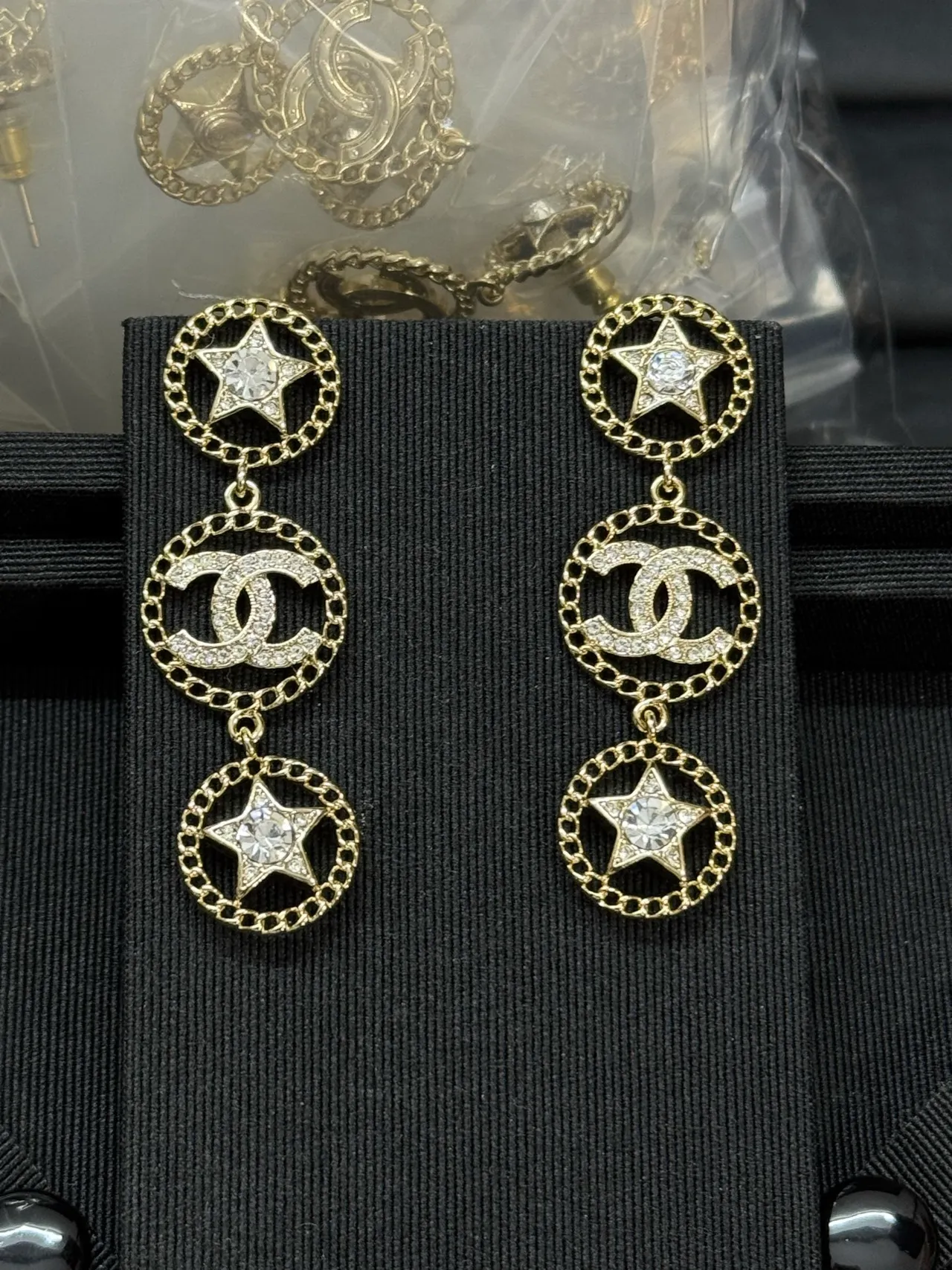 Chanel estrella y CC gota dorada transparente triple-capa borde de cadena círculos aretes 4