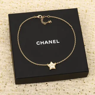 قلادة Chanel نجمية Gold-Tone