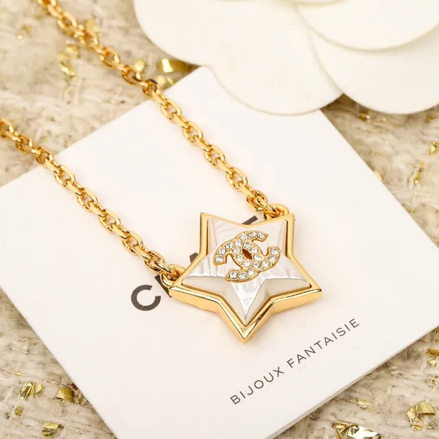 قلادة Chanel نجمية Gold-Tone 6