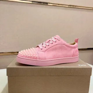 Christian Louboutin Spiky Sneaker daim rose lifestyle sneaker