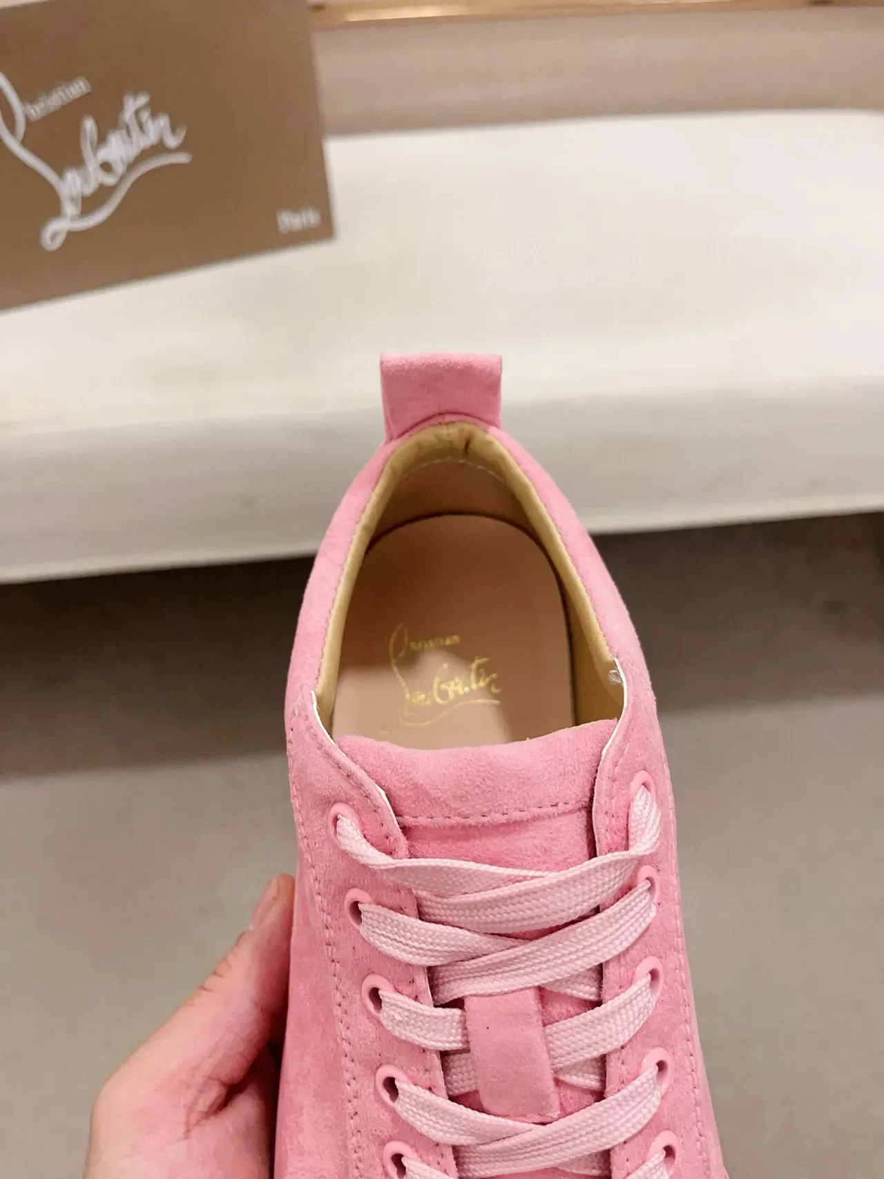 Christian Louboutin Spiky Sneaker 粉色麂皮生活方式运动鞋 6