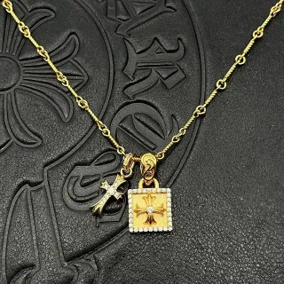 Chrome Hearts क्रॉस और पावे स्क्वायर ड्यूल पेंडेंट नेकलेस