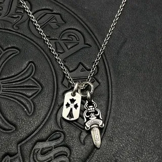 Chrome Hearts ड्यूल पेंडेंट डॉग टैग और डैगर नेकलेस