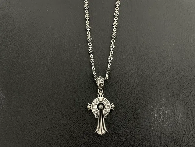 Chrome Hearts تعليقة غوتيكية قلادة معدنية فضية 2