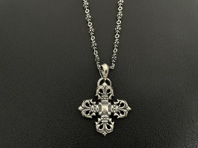 Chrome Hearts تعليقة غوتيكية قلادة معدنية فضية 3