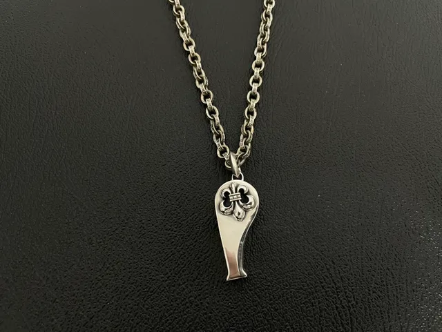 Chrome Hearts تعليقة غوتيكية قلادة معدنية فضية 6