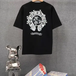 Chrome Hearts ग्राफिक क्रॉस मोटिफ काली टी-शर्ट