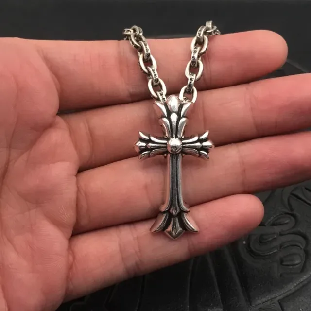 Chrome Hearts قلادة فضي أسود مزخرف قوطي صليب فيور دي ليس نقش 4