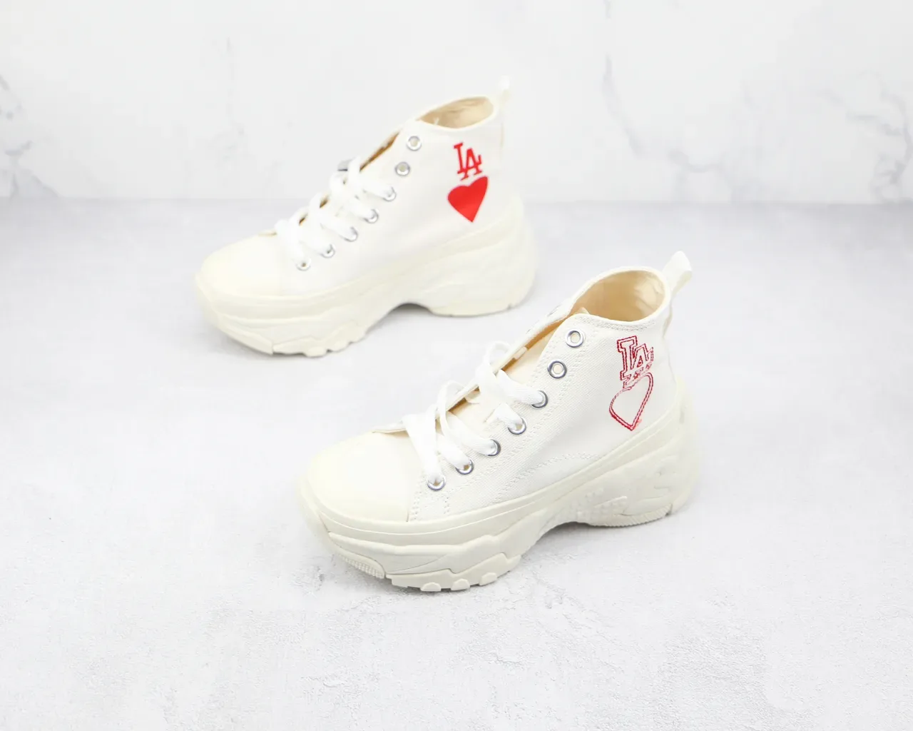 Converse Blancos Rojos High-Top Canvas Plataforma Suela Chunky Sneakers 4