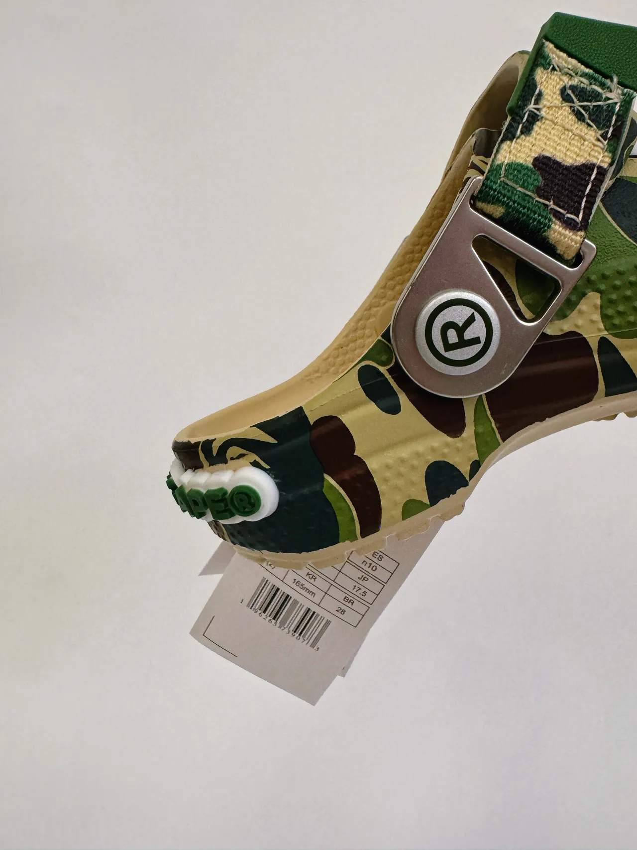 Crocs Classic Clog أسود رمادي كامو أطفال كلوكس 19